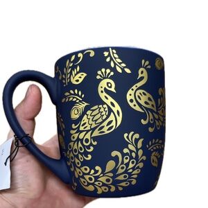 NWT ⚜️💙⚜️ Dwell Studio Gorgeous Navy Peacock Mug With Gold Accents